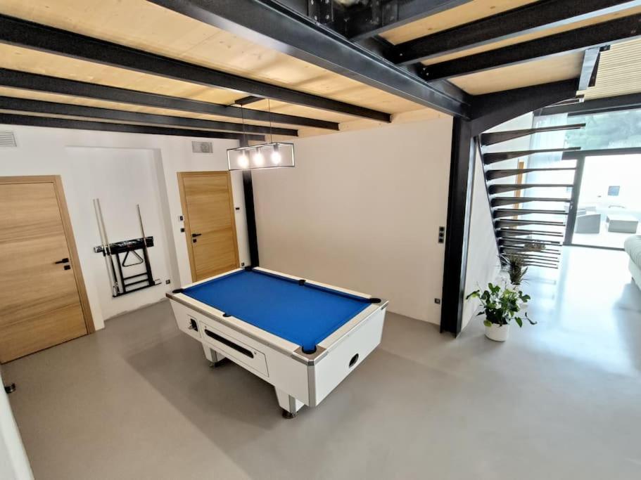 Industrial Luxury Nimes & Arles Villa Бокер Екстериор снимка