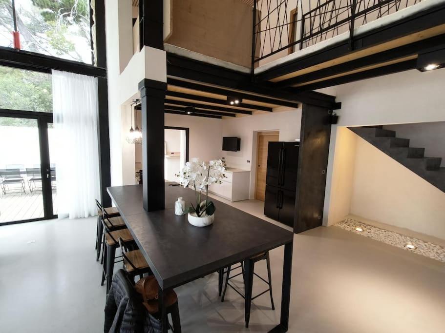 Industrial Luxury Nimes & Arles Villa Бокер Екстериор снимка
