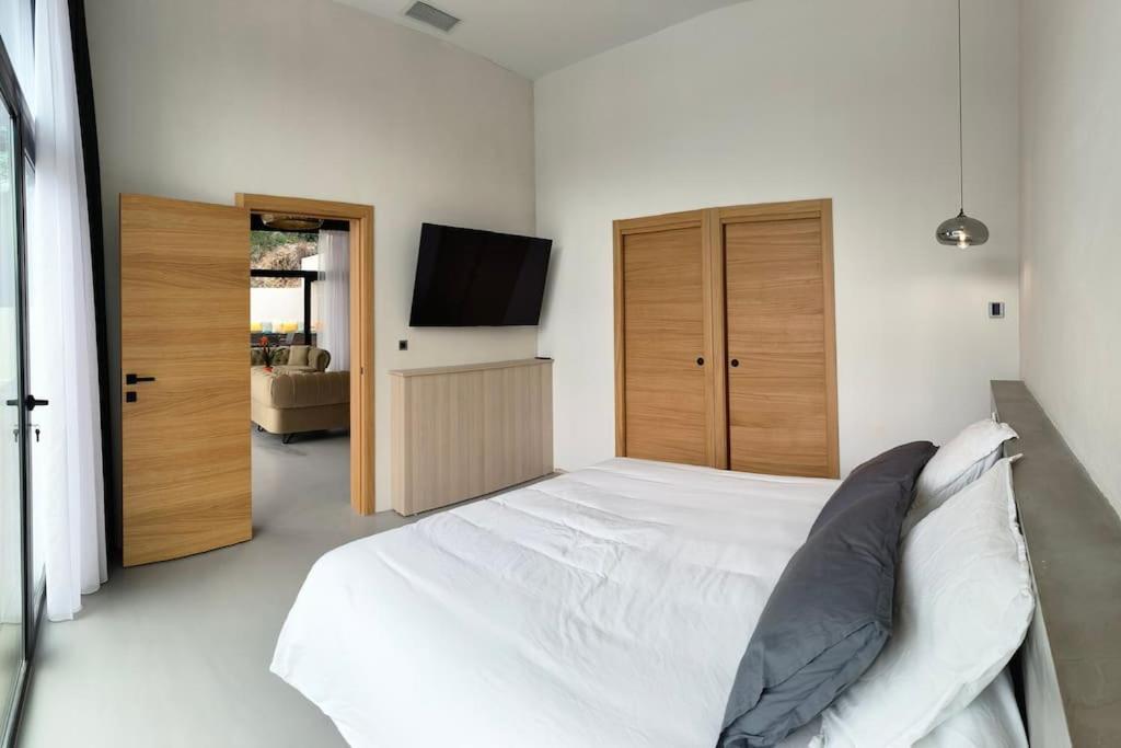 Industrial Luxury Nimes & Arles Villa Бокер Екстериор снимка